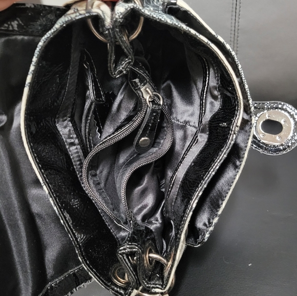 London Fog Purse - Shoulder Bag or Crossbody - Picture 5 of 11